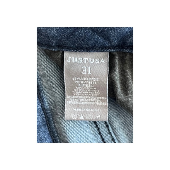 Just USA Women's Distressed Crop Jean_Size 31 - Picture 4 of 4